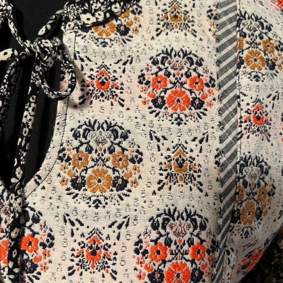 NWT Ivy Jane mixed material boho baby doll top.  Size Med - Picture 2 of 11